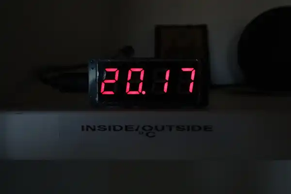 2025-07-03-   8-Segment display with Rpi Pico WH (Inside+Outside temp, date+time)